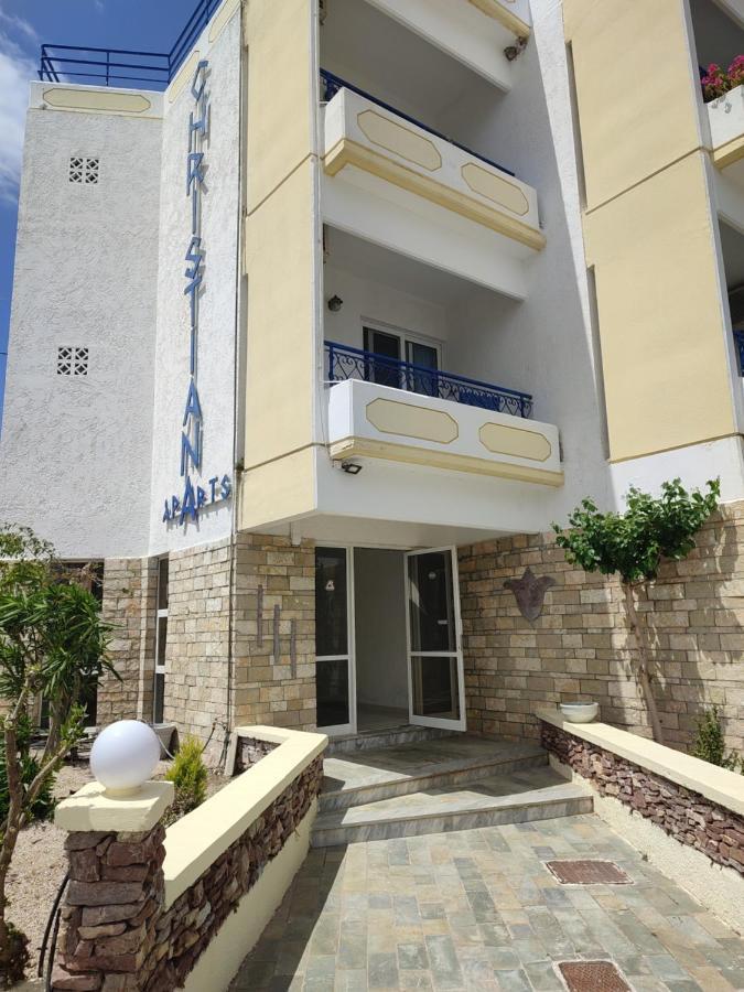 Christiana Aparthotel 2*